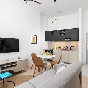 Boduena 4 - Elegant In Centre By Renters , Warszawa Polska